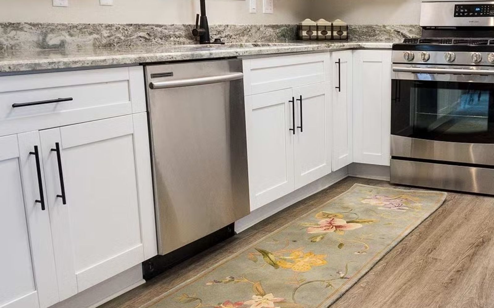 Vinyl, Laminate & Waterproof Tile Kitchen Flooring