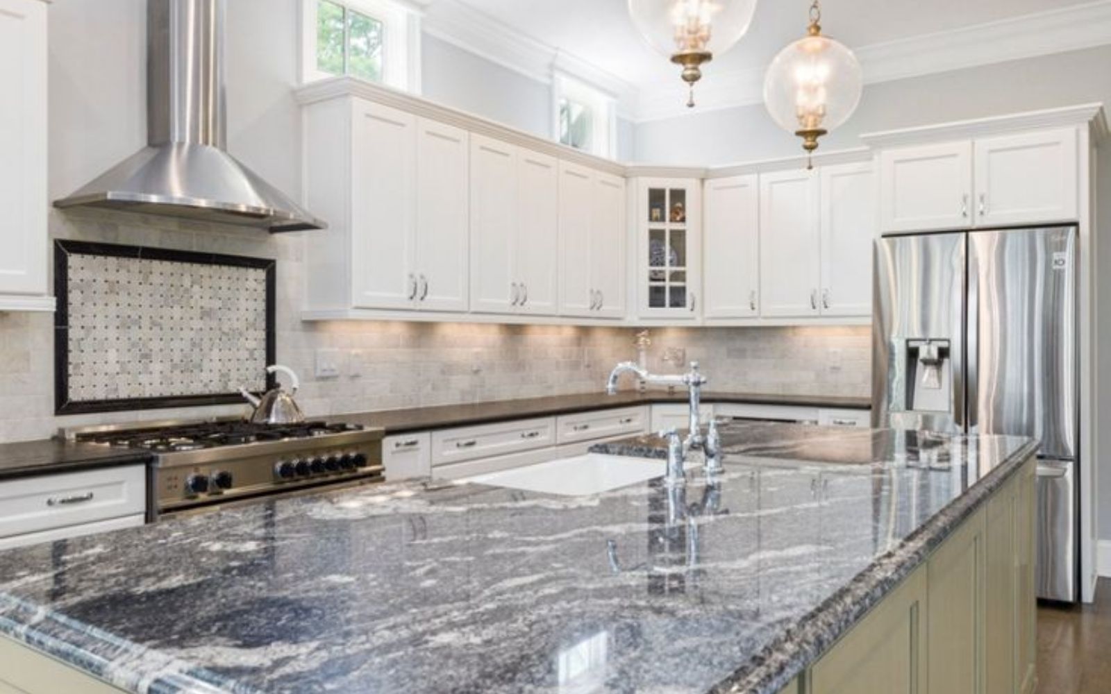 Custom Granite Kitchen Countertops